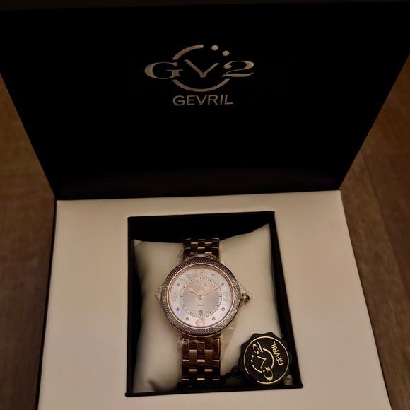 GV2 Women’s Watch 12902B Verona MOP Dial, Diamond Swiss Quartz, Rose Gold Steel main image 4